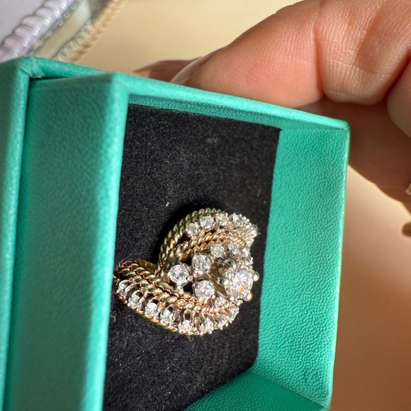 Vintage Stunning 1980’s Diamond 14k Bypass Ring ( unnoticeable flaw, see notes!! - Picture 13 of 14